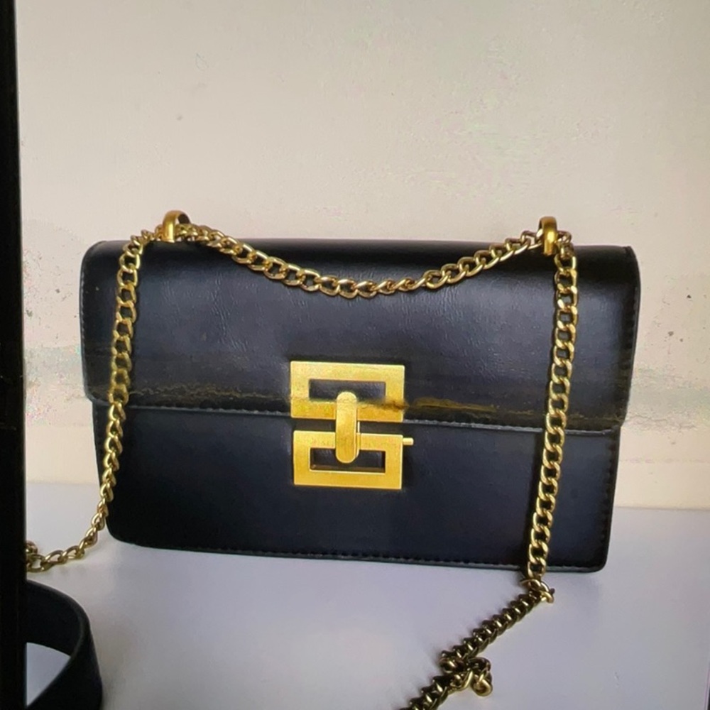 New crossbody